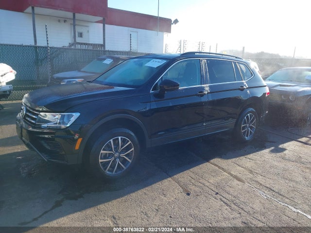 3VV2B7AX2KM190702 Volkswagen Tiguan 2.0t Se/2.0t Sel/2.0t Sel R-line/2.0t Sel R-line Black