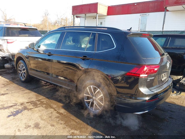 3VV2B7AX2KM190702 Volkswagen Tiguan 2.0t Se/2.0t Sel/2.0t Sel R-line/2.0t Sel R-line Black