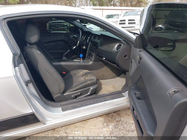 Ford MUSTANG GT 2014 1ZVBP8CF1E5263219 Image 5