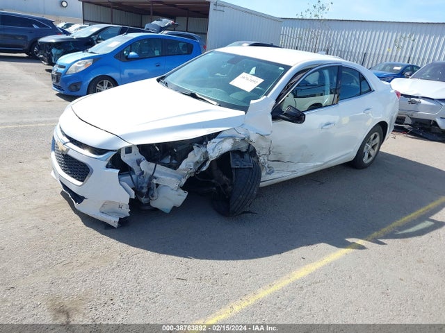 Chevrolet MALIBU 1LT 2015 1G11C5SLXFF291573 Image 2