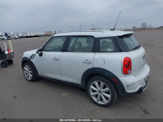2013 MINI COUNTRYMAN WMWZC3C58DWP24980 Photo 2