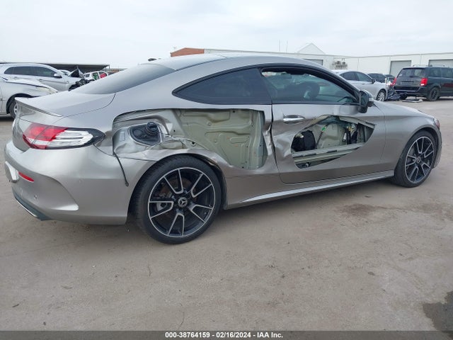 WDDWJ8DB1KF857015 Mercedes-Benz C 300
