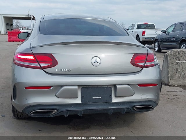 WDDWJ8DB1KF857015 Mercedes-Benz C 300