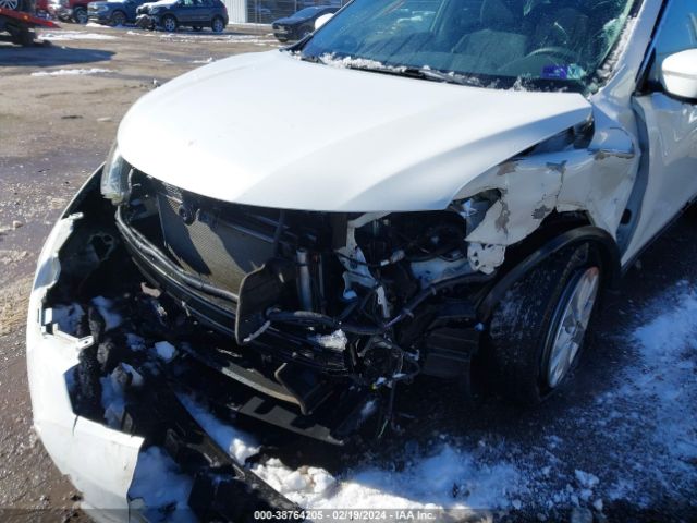 5N1AT2MV8EC848013 Nissan ROGUE SV