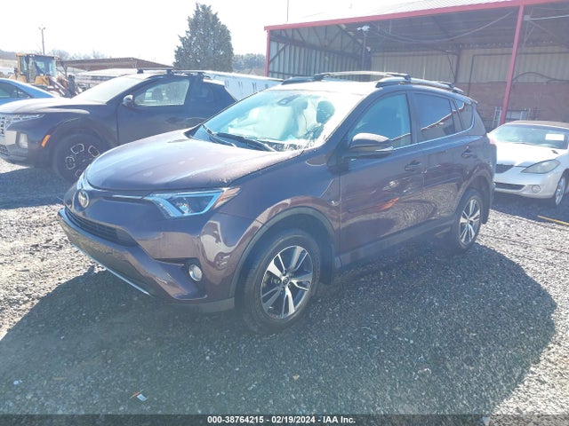 Toyota Rav4 Xle 2018 2T3WFREV8JW497782 Image 2