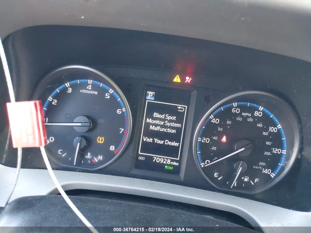 Toyota Rav4 Xle 2018 2T3WFREV8JW497782 Image 7