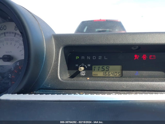 2005 SCION XB VIN: JTLKT324154025334