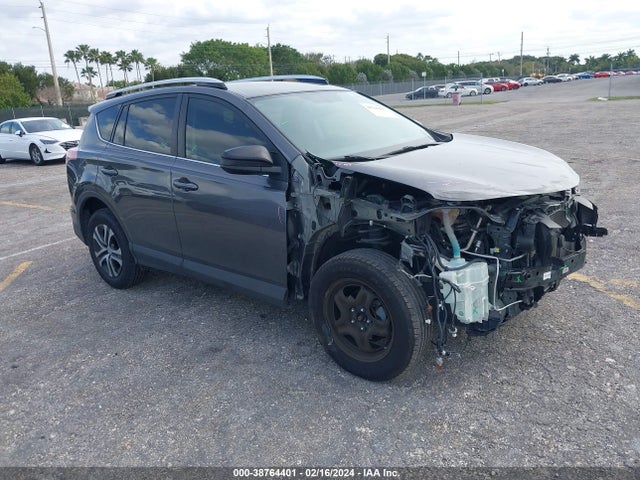 Toyota RAV4 LE 2016 JTMZFREV2GJ061014 Image 1