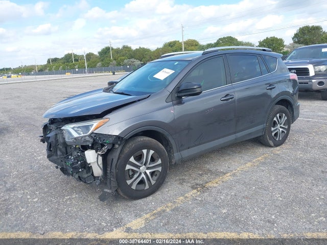 Toyota RAV4 LE 2016 JTMZFREV2GJ061014 Image 2