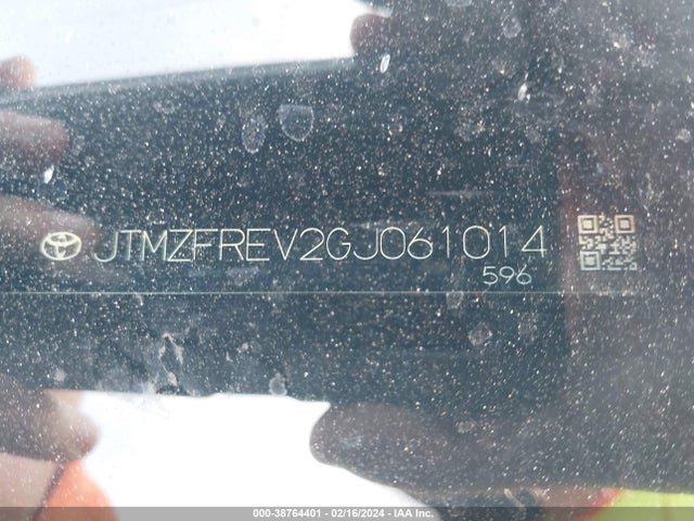 Toyota RAV4 LE 2016 JTMZFREV2GJ061014 Image 9