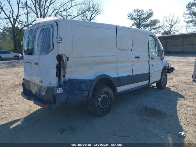 Ford Transit-250 2015 1FTYR1ZM9FKA21110 Image 4