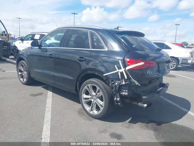 WA1HCCFS8JR017396 Audi Q3 2.0t Premium/2.0t Sport Premium