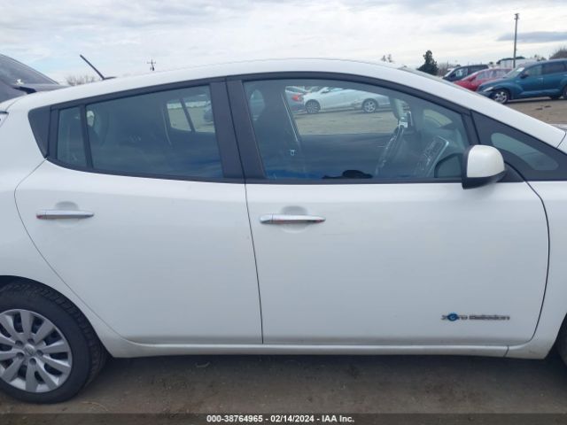 1N4AZ0CP8FC329481 Nissan LEAF S