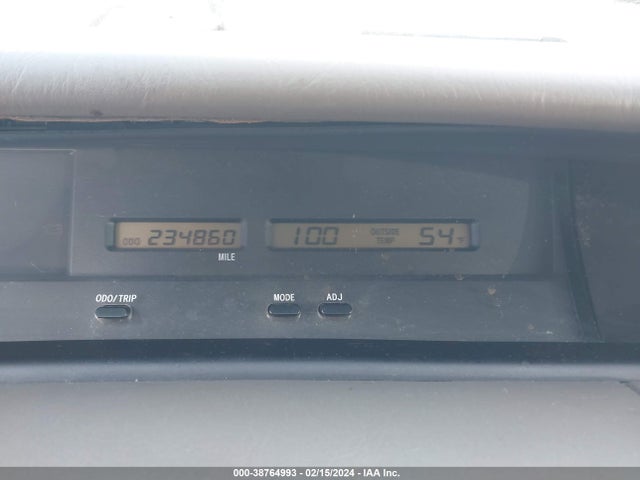 2000 TOYOTA AVALON XL VIN: 4T1BF28B0YU059140