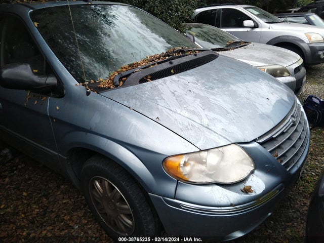 2005 CHRYSLER TOWN & COUNTRY LIMITED VIN: 2C4GP64L45R538506