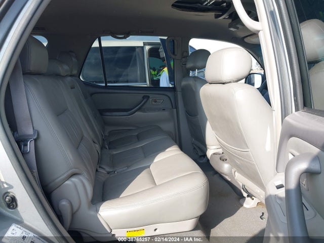 2004 TOYOTA SEQUOIA SR5 V8 VIN: 5TDBT44A74S215971