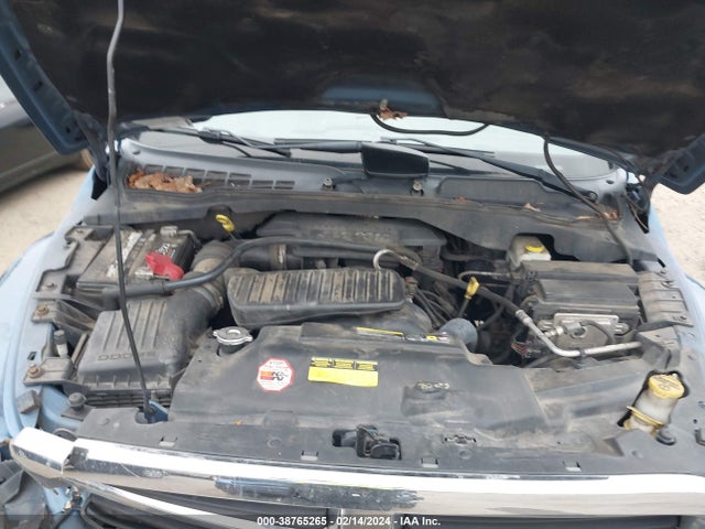 2005 DODGE DURANGO SLT VIN: 1D8HB48D15F548137