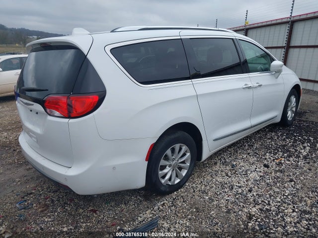 2C4RC1EG3JR323122 Chrysler Pacifica Touring L Plus