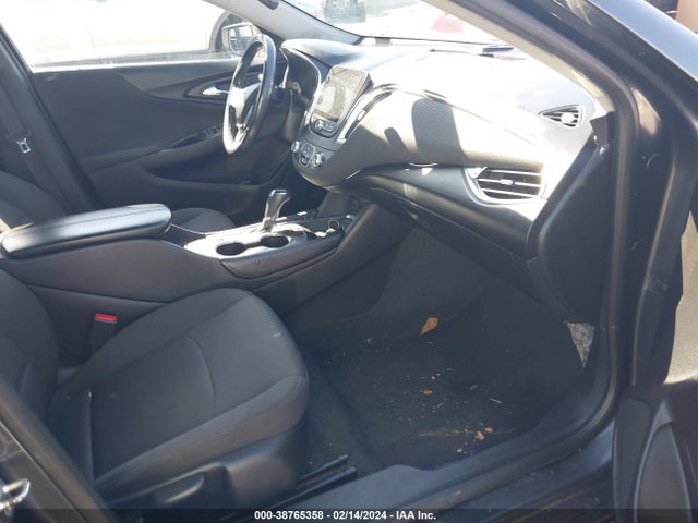Chevrolet MALIBU LT 2018 1G1ZD5ST8JF136108 Image 5