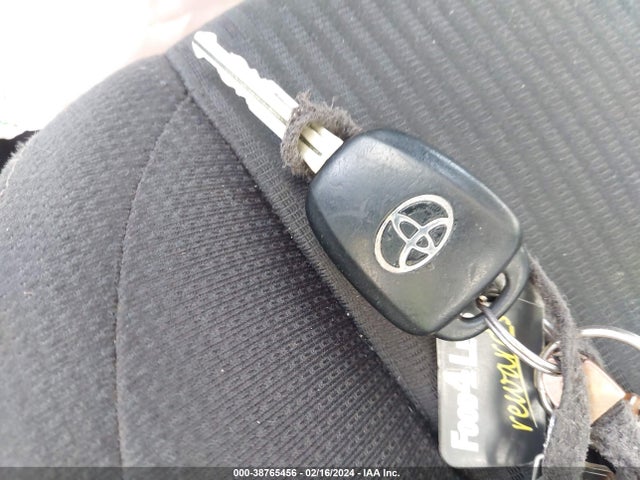 Toyota Rav4 Xle 2015 JTMWFREV7FD059842 Image 11