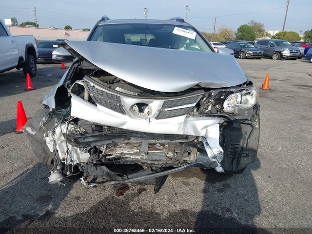Toyota Rav4 Xle 2015 JTMWFREV7FD059842 Image 12