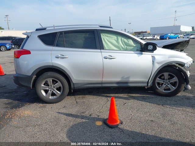 Toyota Rav4 Xle 2015 JTMWFREV7FD059842 Image 13