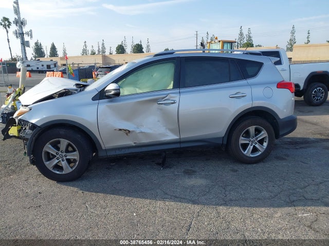 Toyota Rav4 Xle 2015 JTMWFREV7FD059842 Image 14