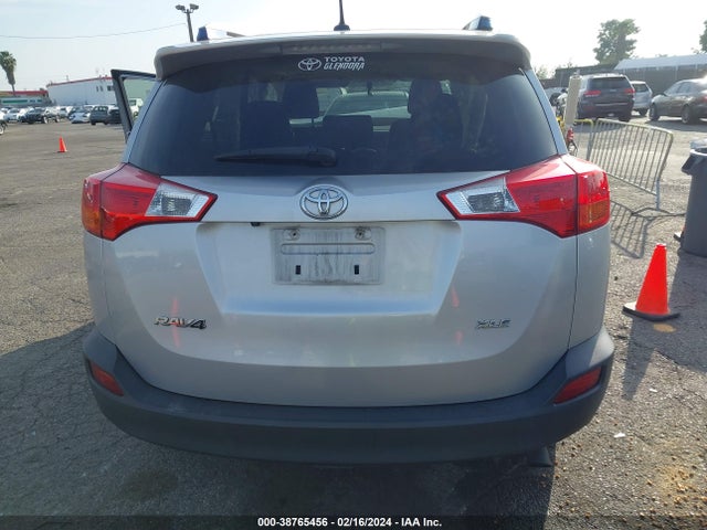Toyota Rav4 Xle 2015 JTMWFREV7FD059842 Image 16