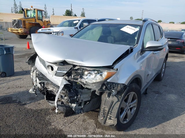 Toyota Rav4 Xle 2015 JTMWFREV7FD059842 Image 2