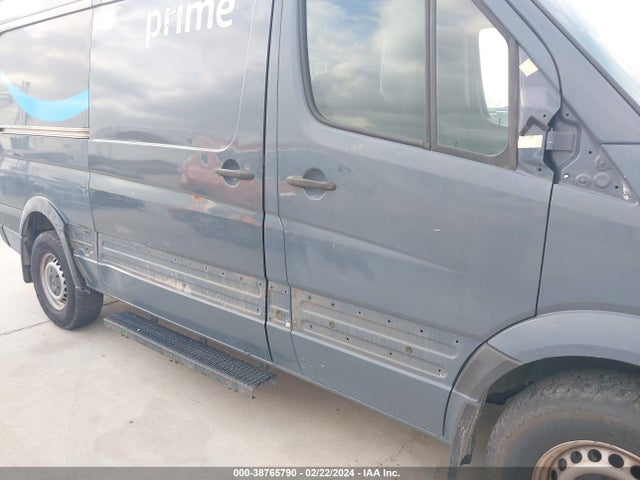 WD3PE7CD1JP635030 Mercedes-Benz Sprinter 2500 Standard Roof V6