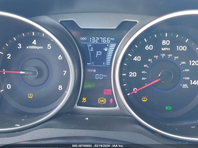 KMHTC6AD4EU186078 Hyundai Veloster Base W/black