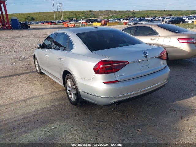 Volkswagen Passat 1.8t S 2017 1VWAT7A37HC057753 Image 3