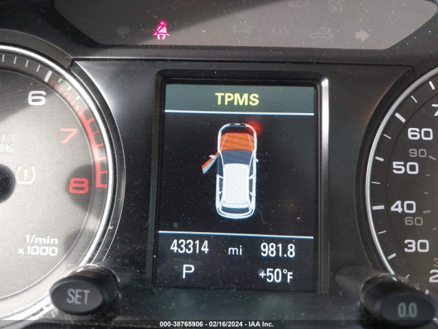 Audi Q5 2.0t Premium 2017 WA1L2AFP1HA043182 Image 16