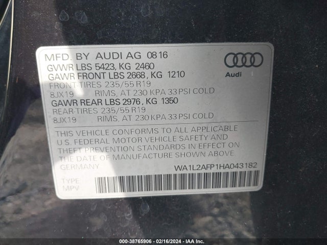 Audi Q5 2.0t Premium 2017 WA1L2AFP1HA043182 Image 9