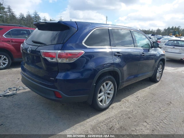 Toyota Highlander Le V6 2016 5TDBKRFH4GS266987 Image 4