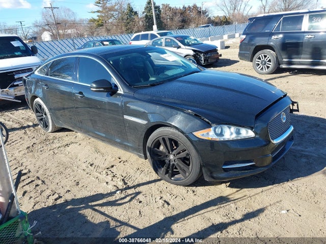 2011 JAGUAR XJ SAJWA2GB9BLV12658 Photo 0