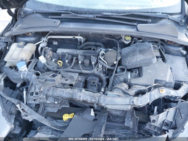 2015 FORD FOCUS SE VIN: 1FADP3K26FL302189
