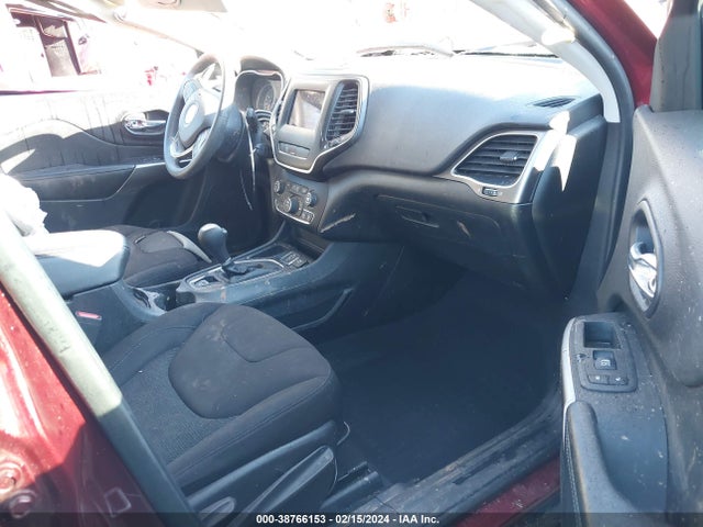 1C4PJLCB5KD485127 Jeep Cherokee Latitude Fwd