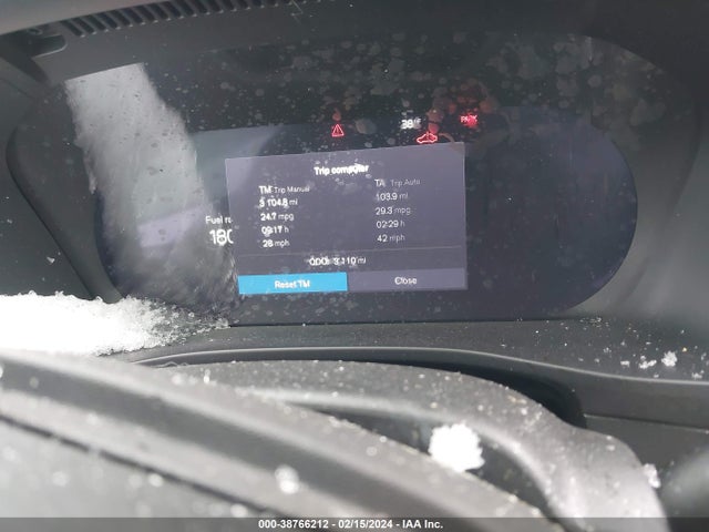 Volvo Xc40 B5 Plus Dark Theme 2024 YV4L12UL3R2225828 Image 15