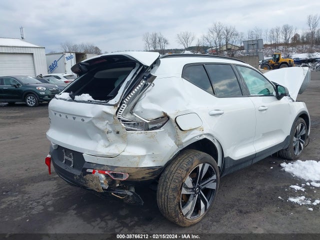 YV4L12UL3R2225828 Volvo Xc40 B5 Plus Dark Theme