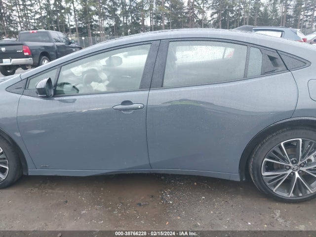 Toyota Prius Xle Awd-e 2023 JTDADABU0P3000412 Image 14