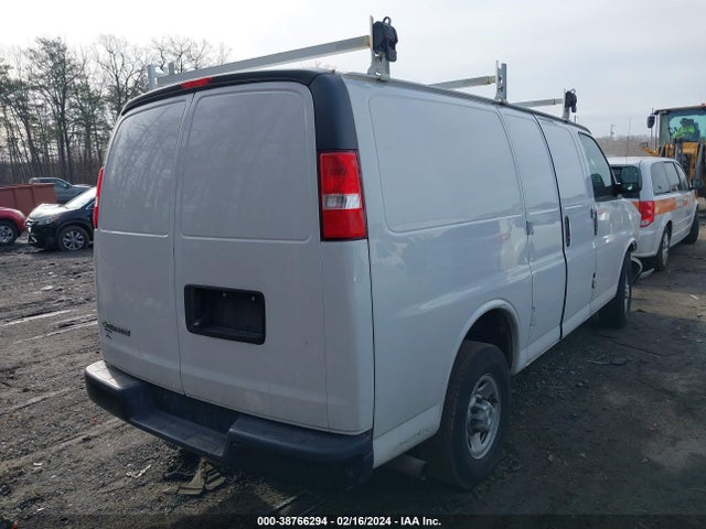Chevrolet Express 2500 Work Van 2017 1GCWGAFF4H1341706 Image 4