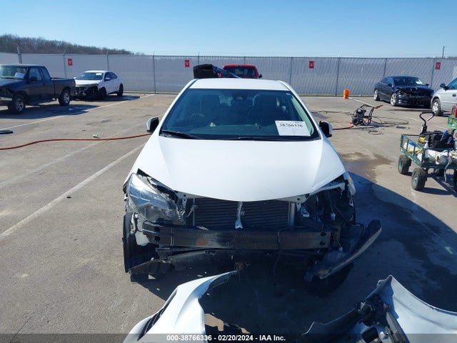 Toyota COROLLA SE 2017 5YFBURHE3HP645762 Image 13