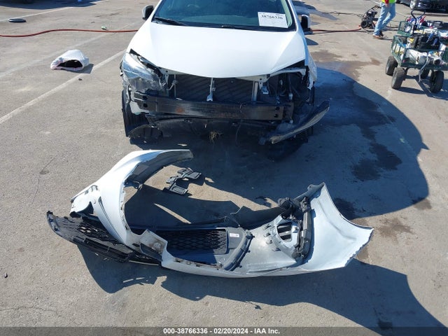 Toyota COROLLA SE 2017 5YFBURHE3HP645762 Image 12