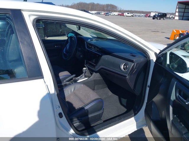 Toyota COROLLA SE 2017 5YFBURHE3HP645762 Image 5