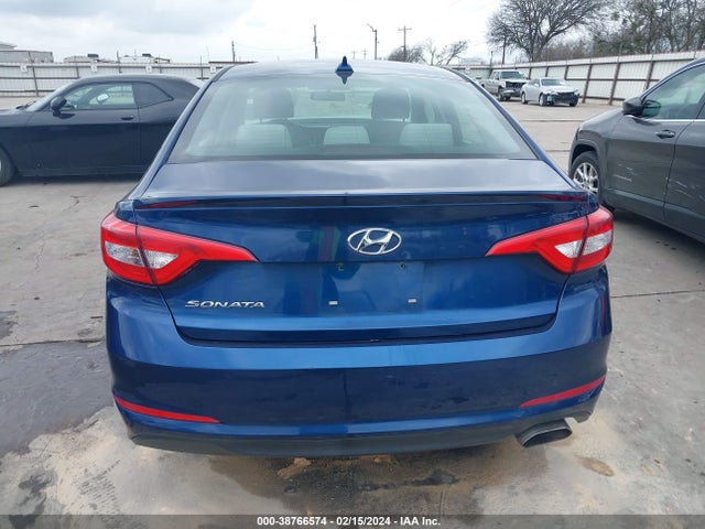 Hyundai SONATA 2017 5NPE24AFXHH533269 Image 16