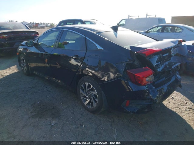 Honda CIVIC EX 2018 2HGFC2F76JH553493 Image 3
