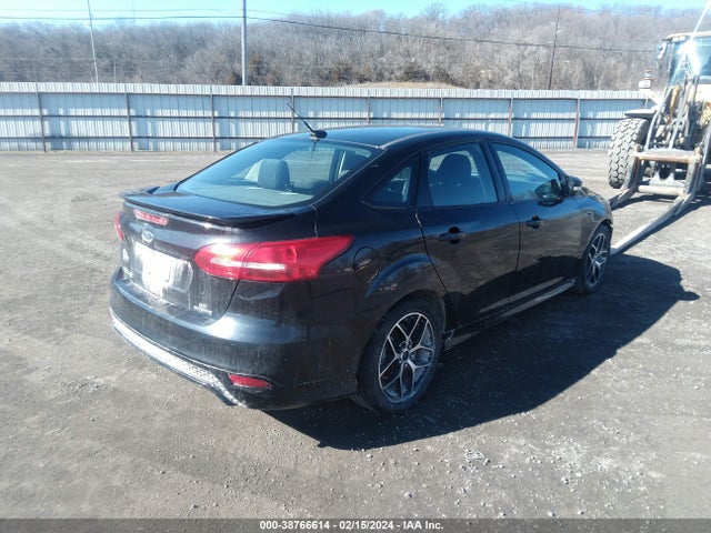 Ford FOCUS SE 2015 1FADP3F25FL340958 Image 4