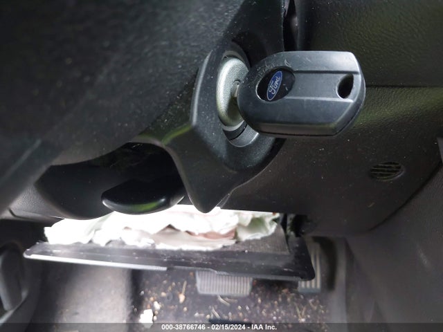 Ford FOCUS S 2016 1FADP3E20GL255805 Image 11