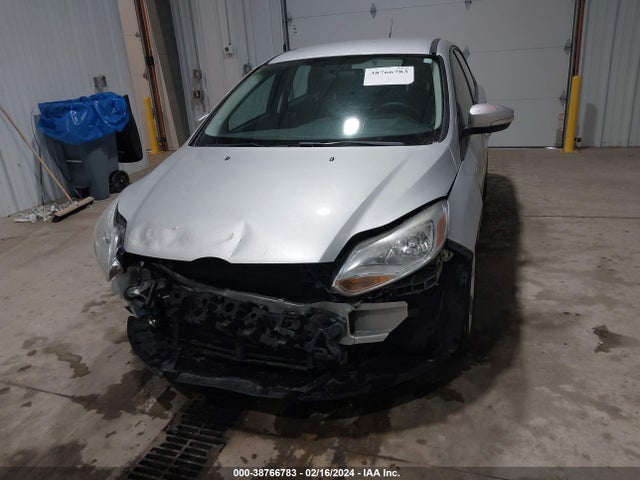 Ford FOCUS SE 2014 1FADP3K21EL369622 Image 6
